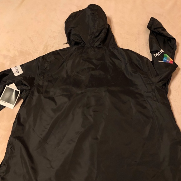 Polaroid Windbreaker - Picture 4 of 8